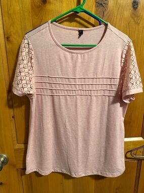 Women's Pink top with cute detail on sleeves
